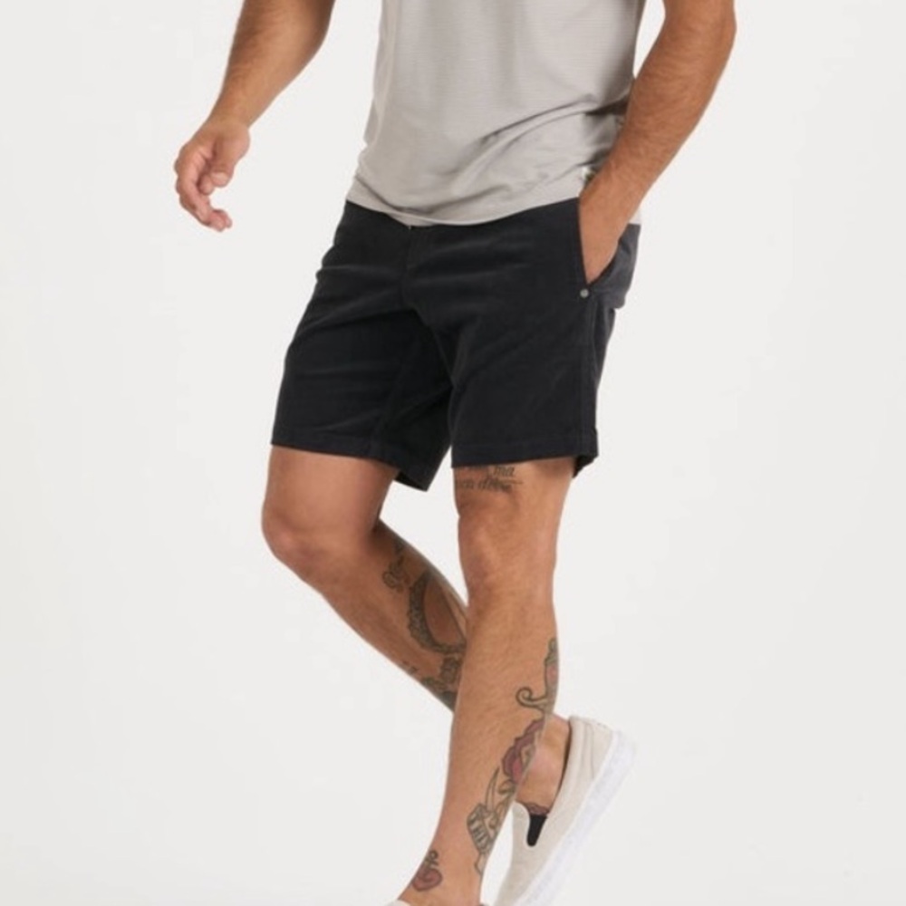 Vuori Optimist Short - Charcoal - size Medium